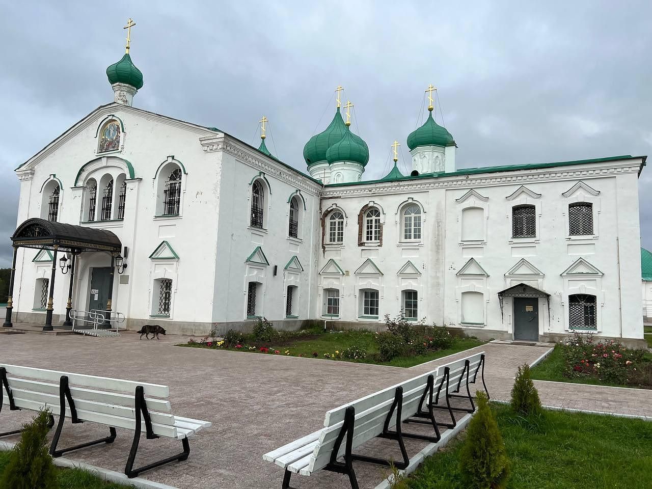 Экскурсия в Свято-Троицкий Александра Свирского мужской монастырь
