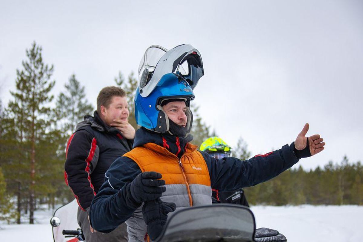 Путешествие на снегоходах на Вулкан Гирвас