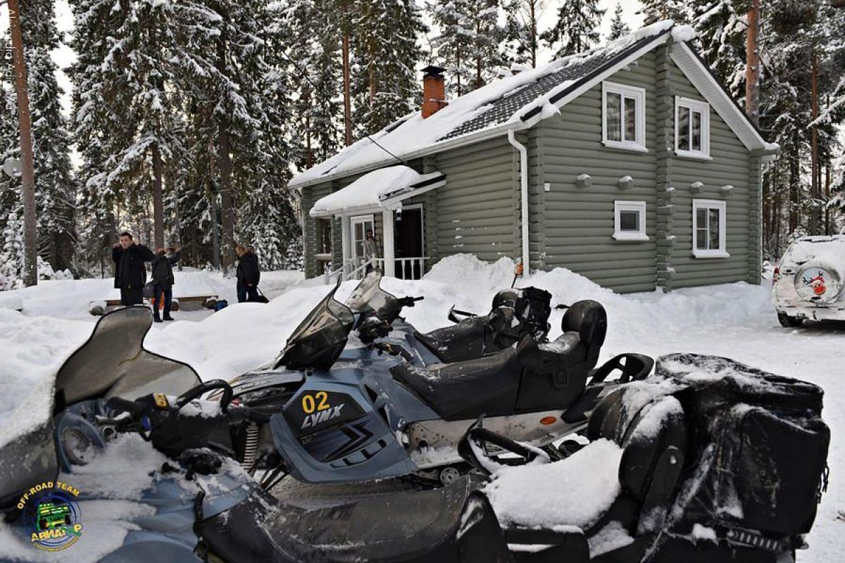 Сафари на снегоходах в Карелии
