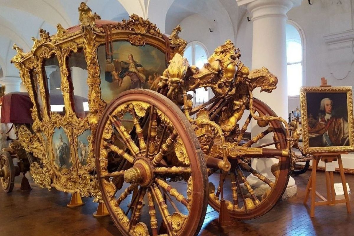 Оружейная Палата: "Тайна шапки Мономаха" пешеходная экскурсия (ГРУППОВАЯ)