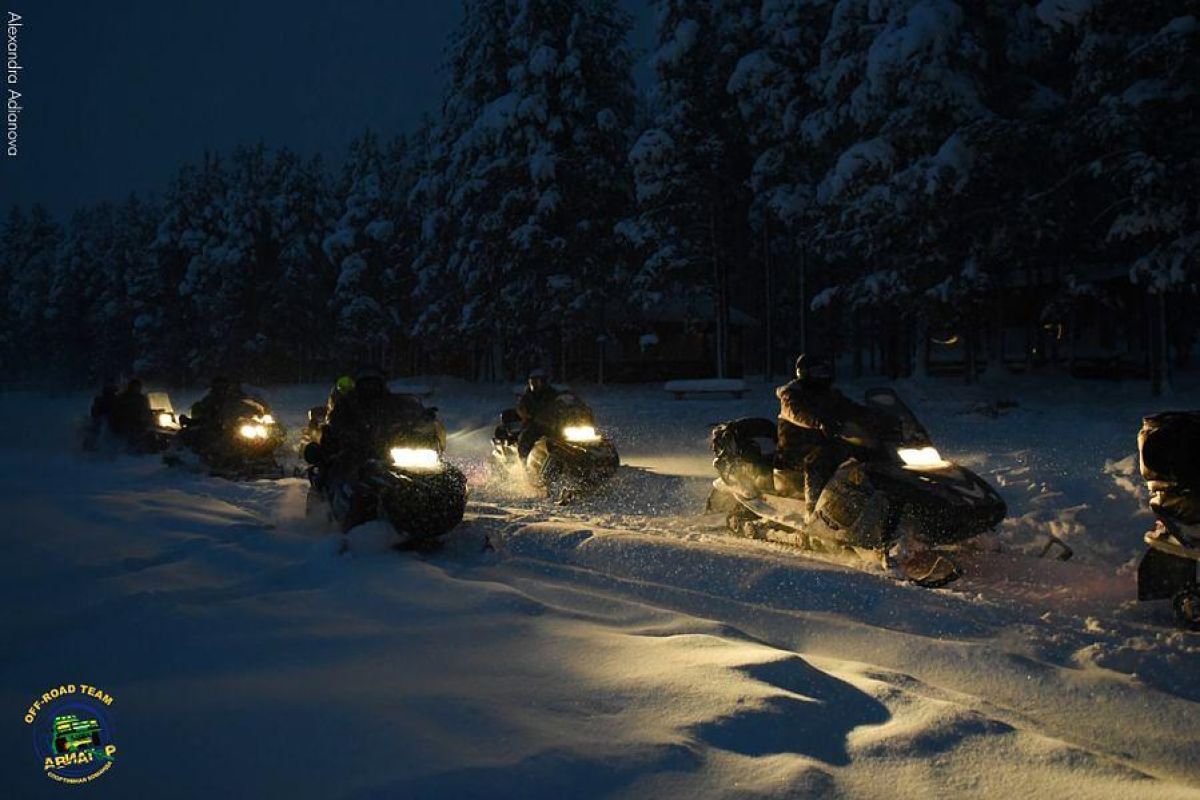 Сафари на снегоходах в Карелии