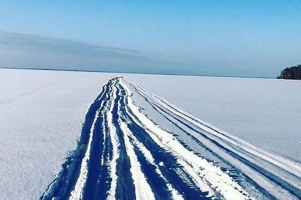 По озерам Карелии на снегоходах. 6 часов.