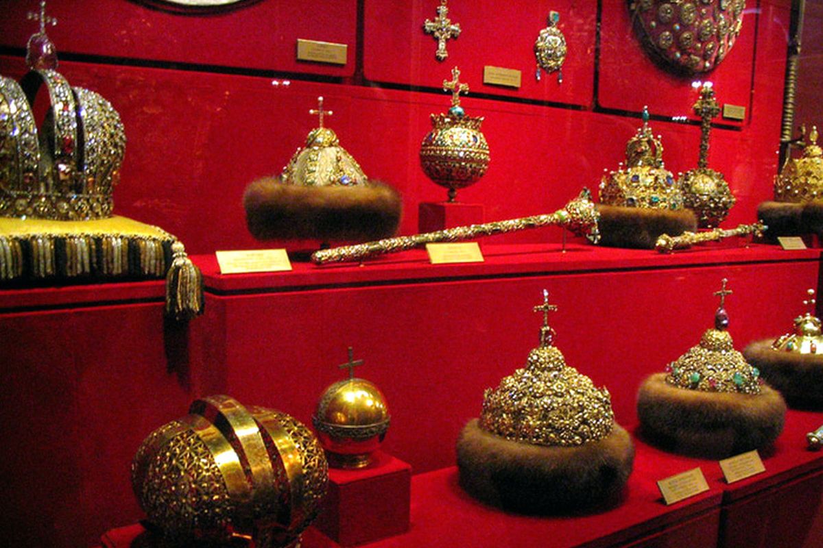 Оружейная Палата: "Тайна шапки Мономаха" пешеходная экскурсия (ГРУППОВАЯ)