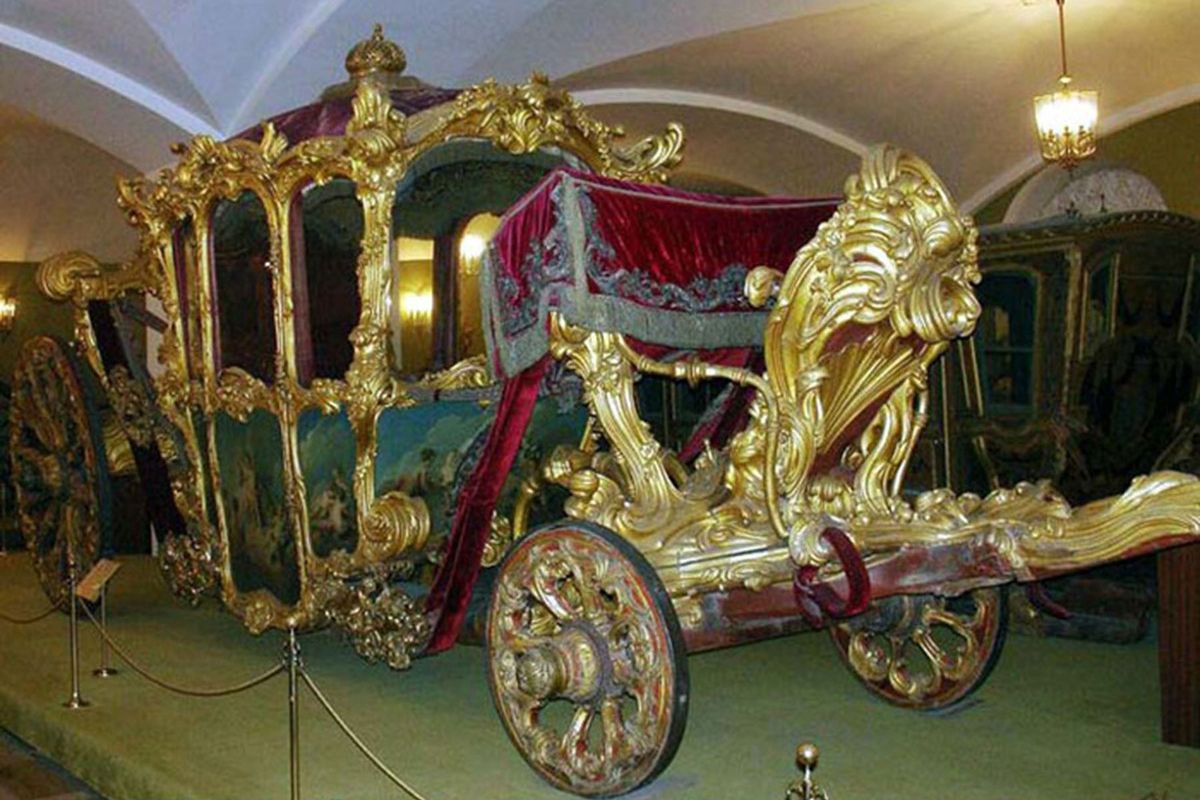 Оружейная Палата: "Тайна шапки Мономаха" пешеходная экскурсия (ГРУППОВАЯ)