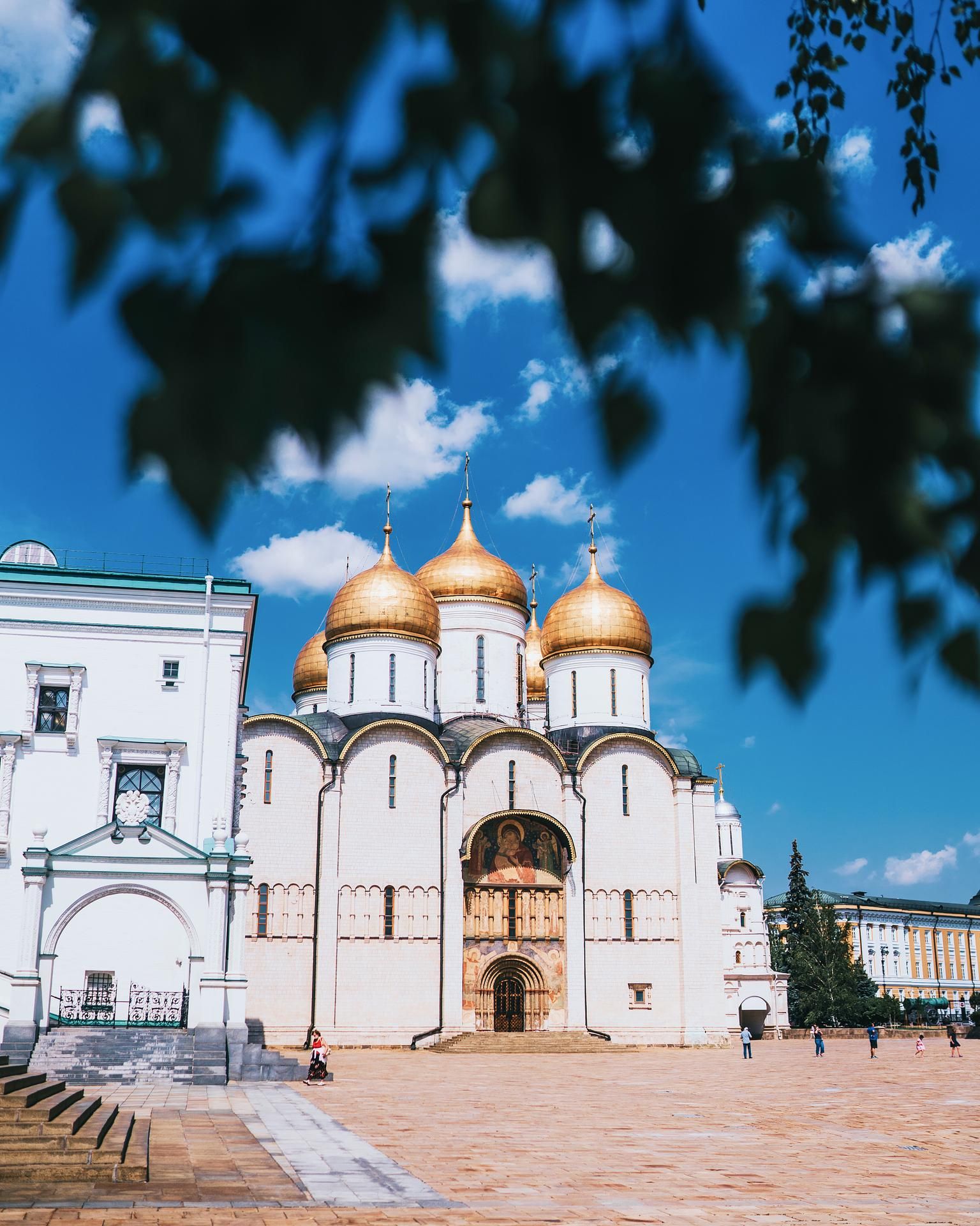 "Кремль: история и шедевры" пешеходная экскурсия по территории Московского Кремля и одному собору (ГРУППОВАЯ)