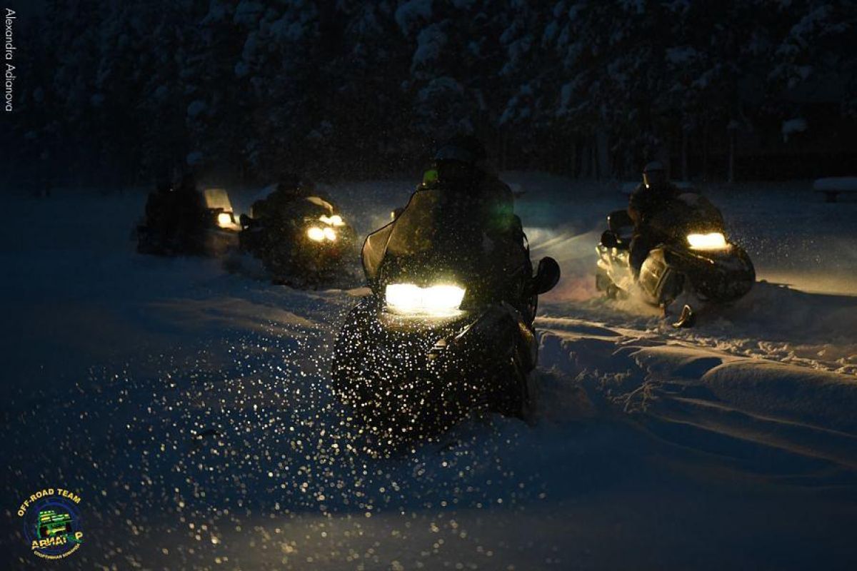Сафари на снегоходах в Карелии