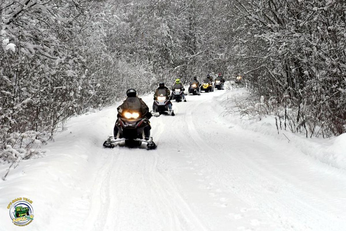 Сафари на снегоходах в Карелии