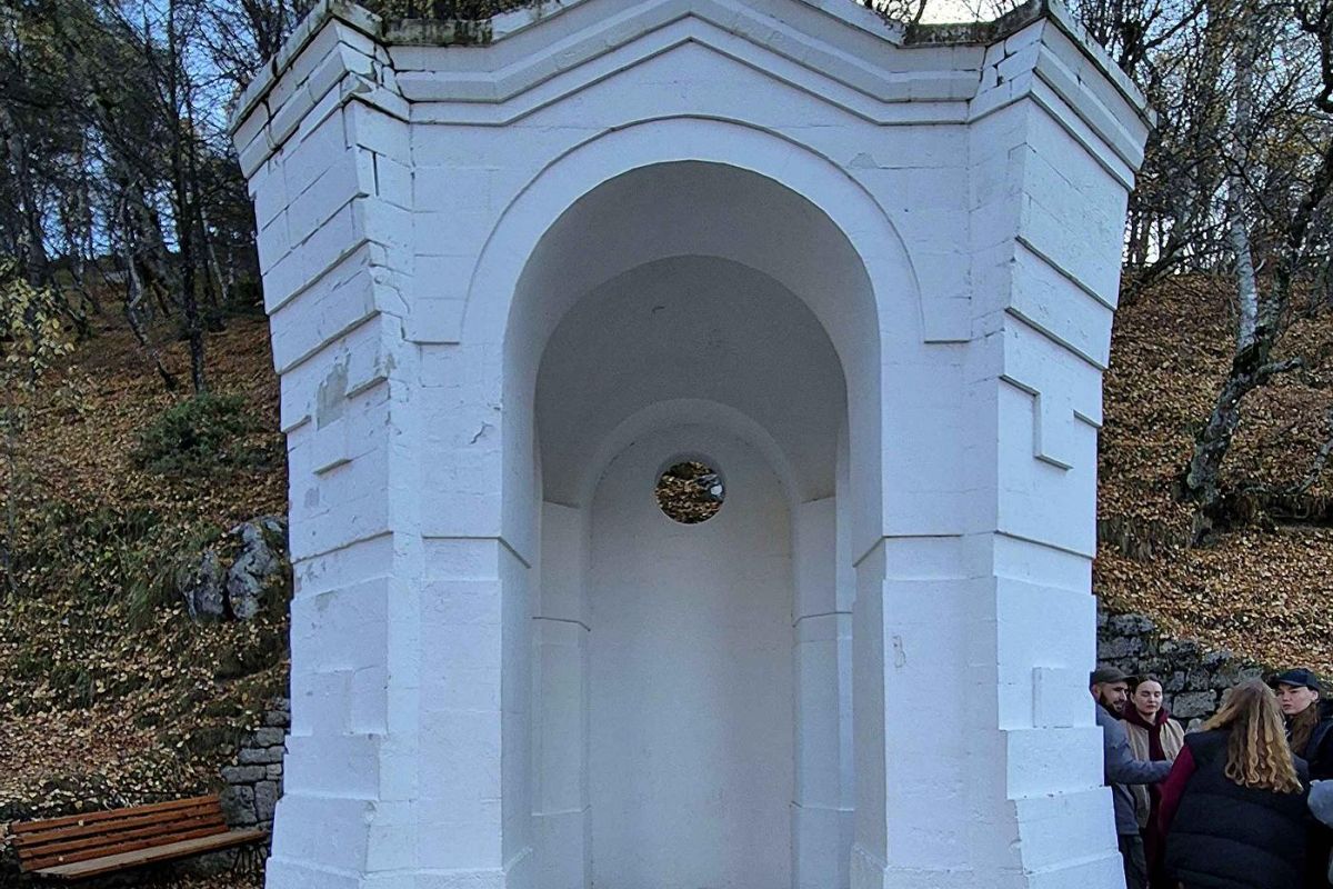 Беседка Шамиля