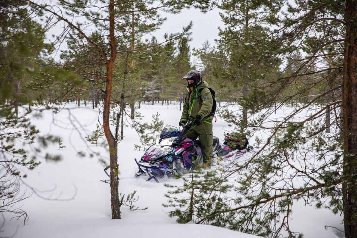 Путешествие на снегоходах на Вулкан Гирвас