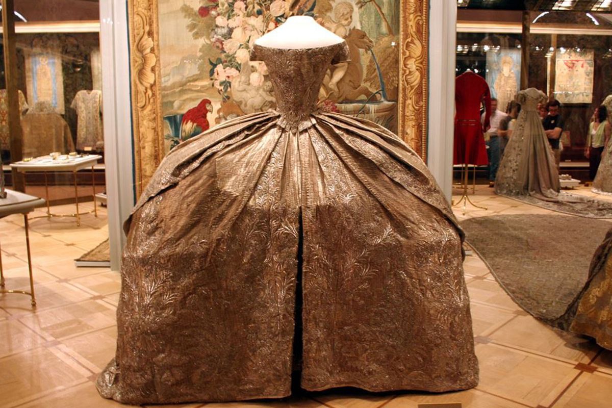 Оружейная Палата: "Тайна шапки Мономаха" пешеходная экскурсия (ГРУППОВАЯ)