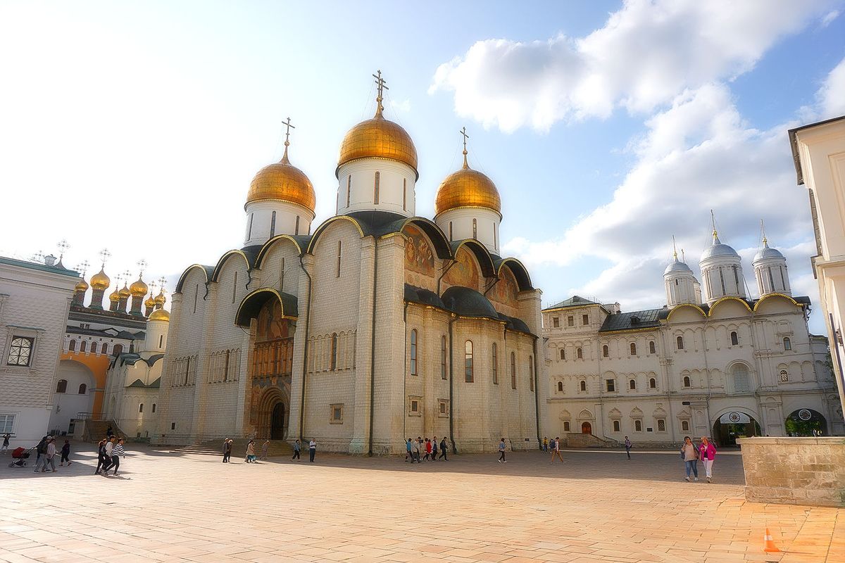 "Кремль: история и шедевры" пешеходная экскурсия по территории Московского Кремля и одному собору (ГРУППОВАЯ)
