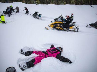Путешествие на снегоходах на Вулкан Гирвас