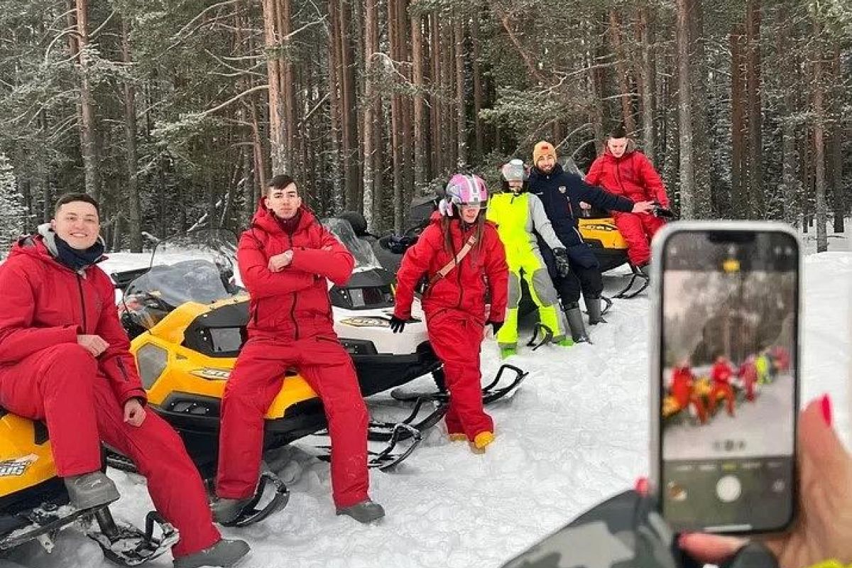 Приключение на снегоходах с пикником