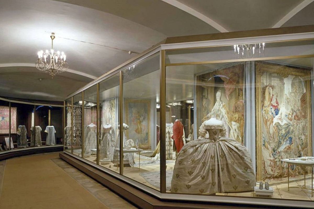 Оружейная Палата: "Тайна шапки Мономаха" пешеходная экскурсия (ГРУППОВАЯ)