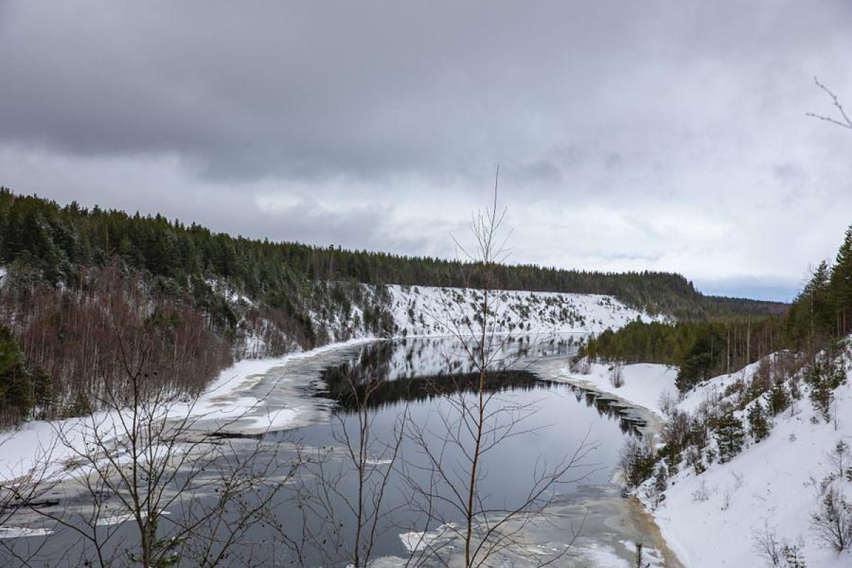 Путешествие на снегоходах на Вулкан Гирвас