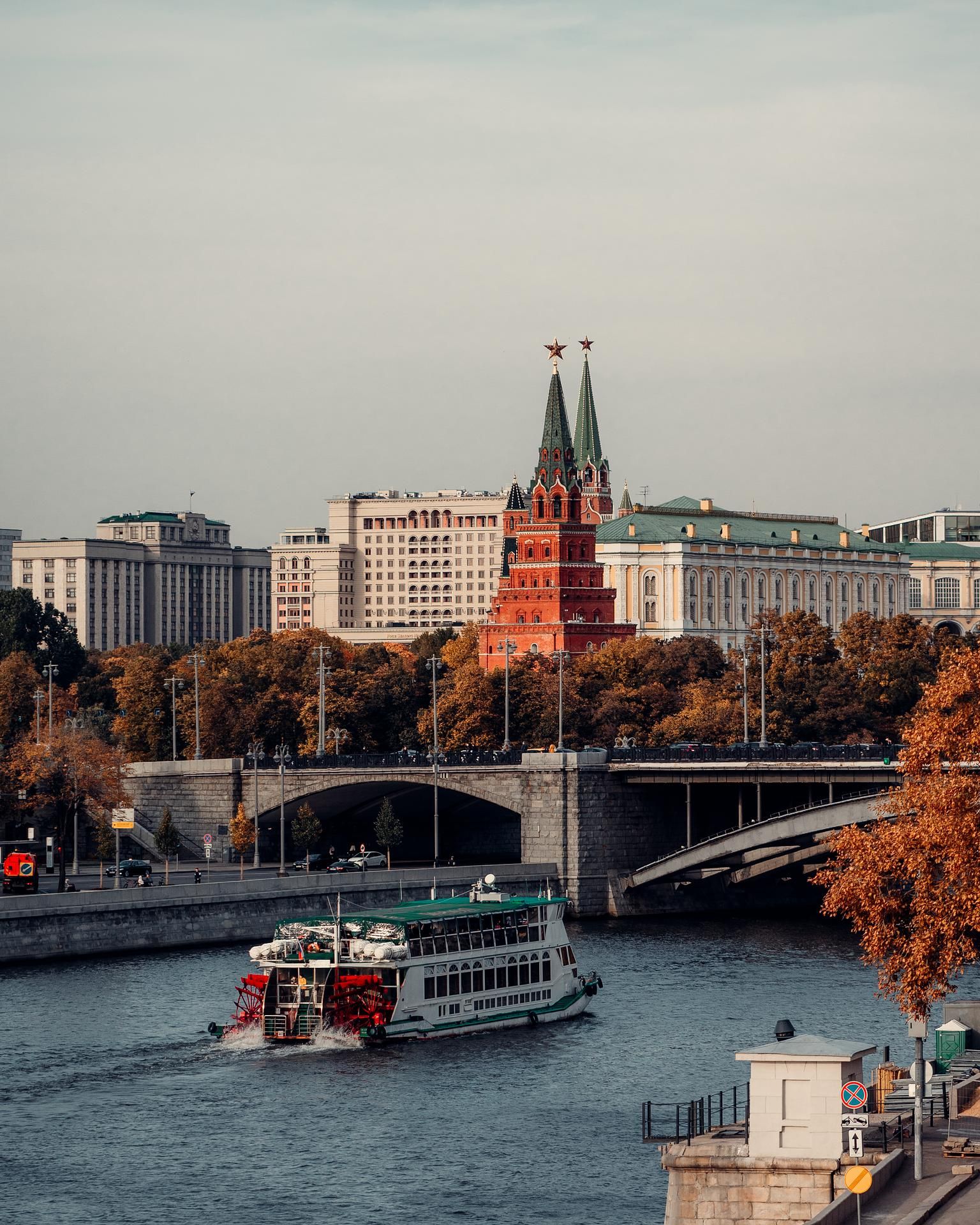 Московская классика: от Кремля до речных просторов