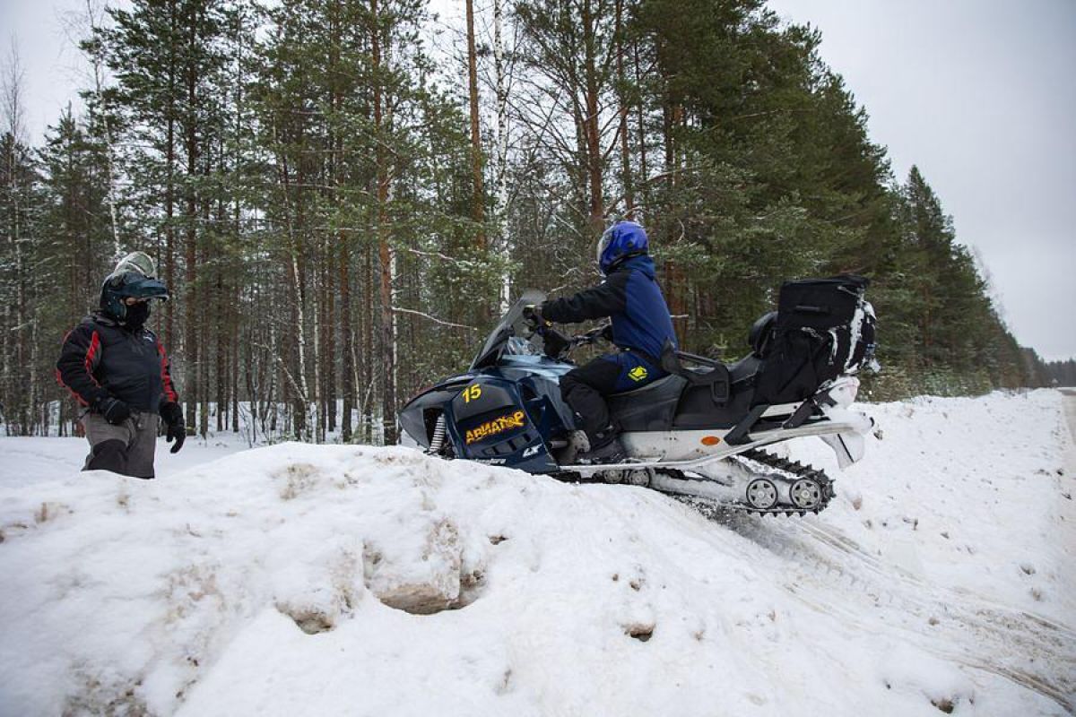 Путешествие на снегоходах на Вулкан Гирвас