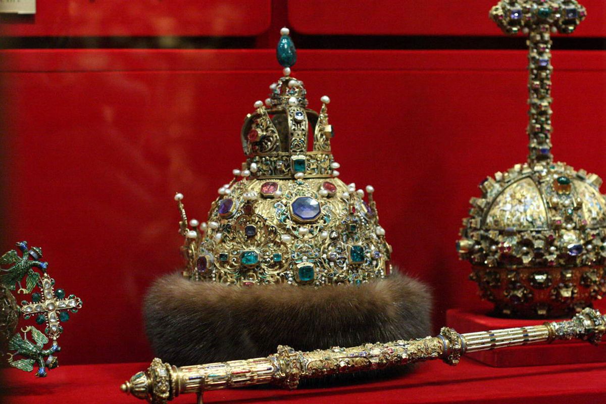 Оружейная Палата: "Тайна шапки Мономаха" пешеходная экскурсия (ГРУППОВАЯ)