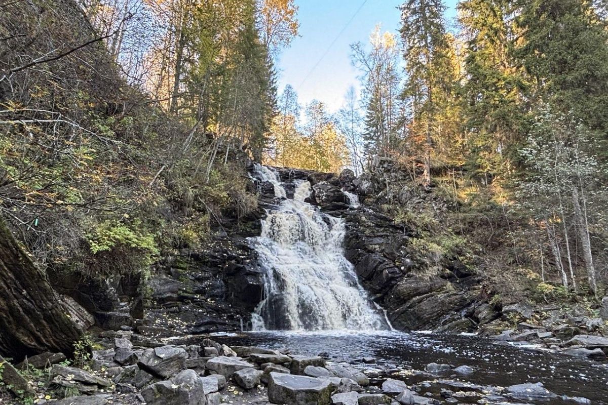 Жемчужина Приладожья: Ладожские шхеры, Сортавала, водопад Белые Мосты (Юканкоски)