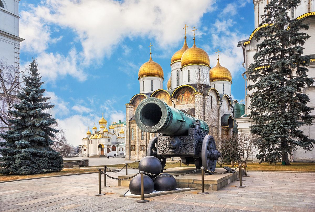 "Кремль: история и шедевры" пешеходная экскурсия по территории Московского Кремля и одному собору (ГРУППОВАЯ)