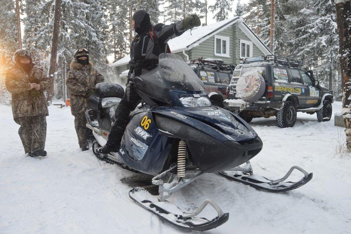 Сафари на снегоходах в Карелии