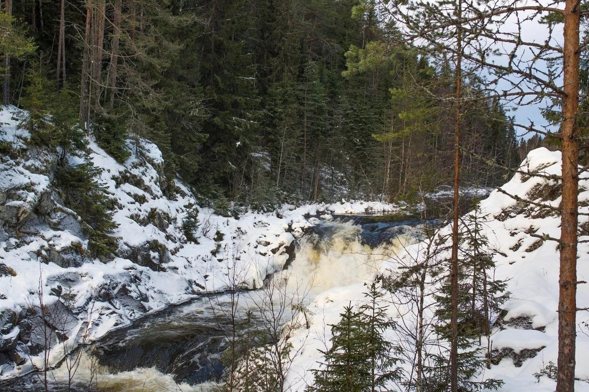 Краски Карелии - Зимний водопад Кивач