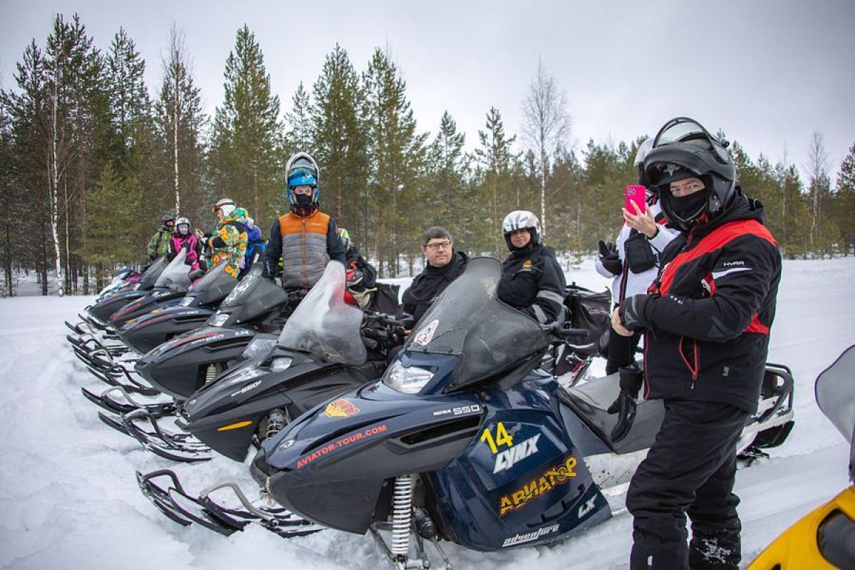 Путешествие на снегоходах на Вулкан Гирвас