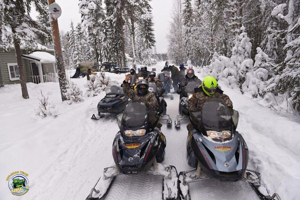 Сафари на снегоходах в Карелии