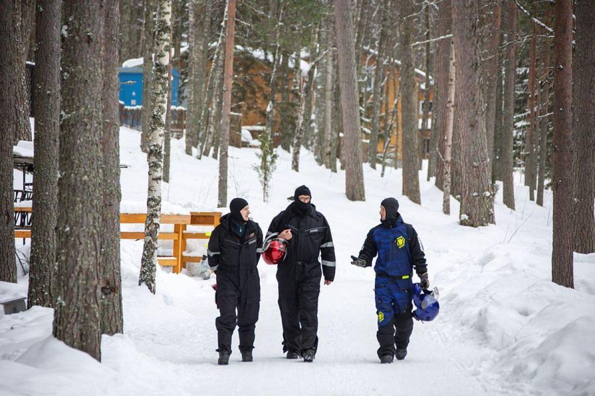 Путешествие на снегоходах на Вулкан Гирвас