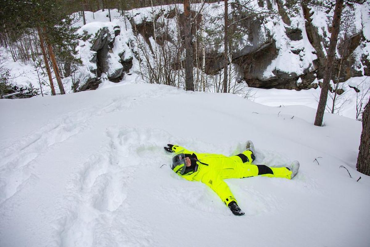 Путешествие на снегоходах на Вулкан Гирвас