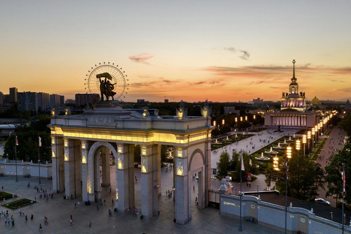⚡ "ВДНХ: Традиции и современность"  - пешеходная экскурсия (ГРУППОВАЯ)